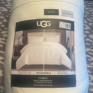 Brand new UGG reversible comforter with pillow shams